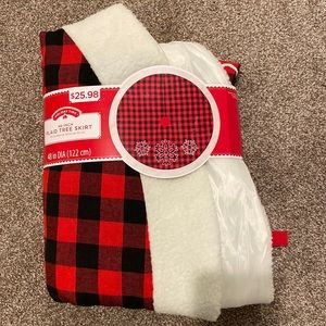 BRAND NEW - 48 inch Plaid Tree Skirt